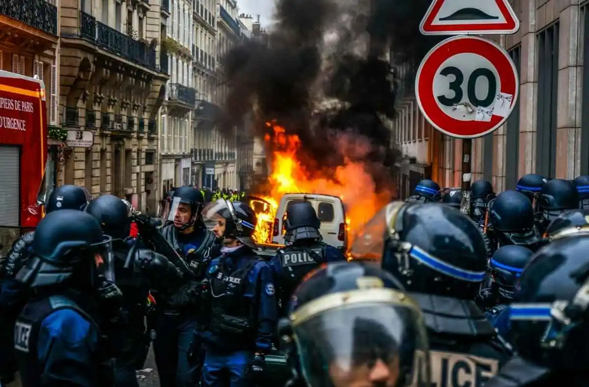 PSG Triumph Joy Hijacked by Chaos on Paris Streets Awakened Leadership